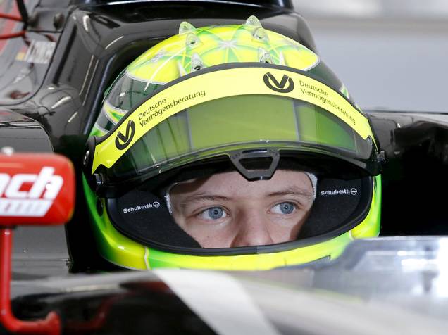 Mick, filho de Michael Schumacher, nos testes de pré-temporada da Fórmula 4 alemã, no circuito de Oschersleben Mick, filho de Michael Schumacher, nos testes de pré-temporada da Fórmula 4 alemã, no circuito de Oschersleben