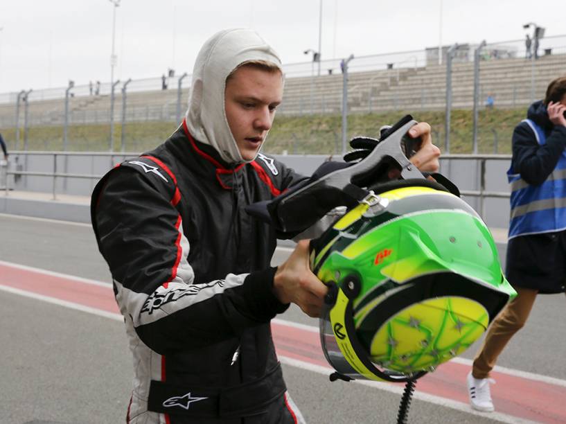 Mick, filho de Michael Schumacher, nos testes de pré-temporada da Fórmula 4 alemã, no circuito de Oschersleben