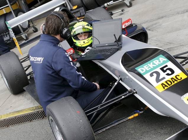 Mick, filho de Michael Schumacher, nos testes de pré-temporada da Fórmula 4 alemã, no circuito de Oschersleben Mick, filho de Michael Schumacher, nos testes de pré-temporada da Fórmula 4 alemã, no circuito de Oschersleben