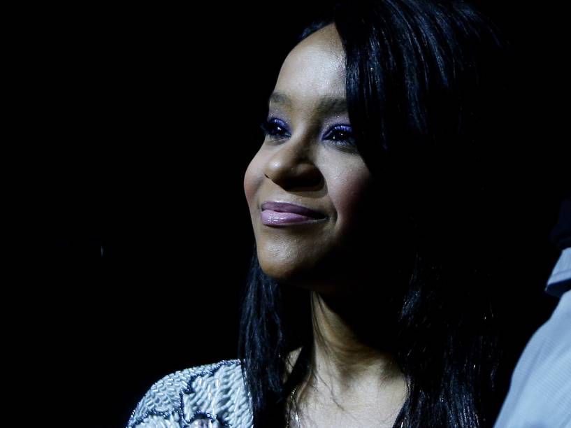 Bobbi Kristina assiste ao show da mãe, Whtiney Huston, no Mediolanum, em Milão