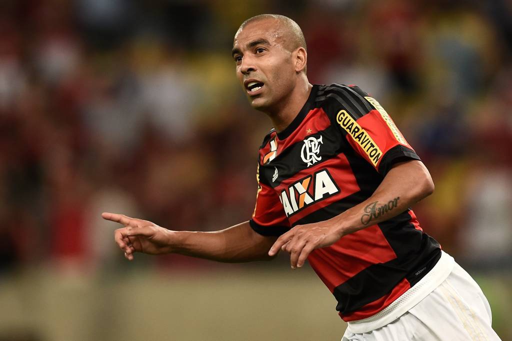 Chapecoense negocia com veterano Emerson Sheik