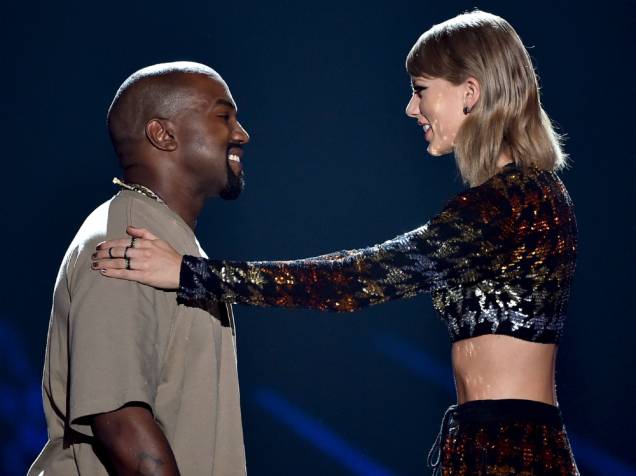 Kanye West e Taylor Swift no VMA 2015 Kanye West e Taylor Swift no VMA 2015