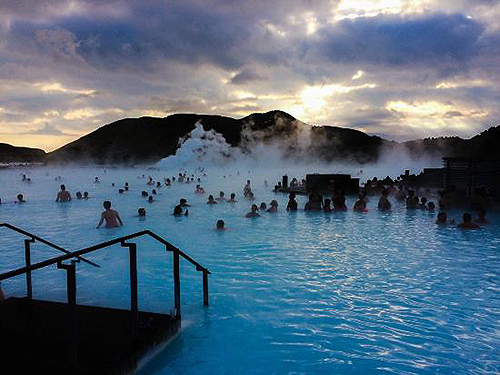 Lagoa Azul, em Grindavik, na Isl&acirc;ndia