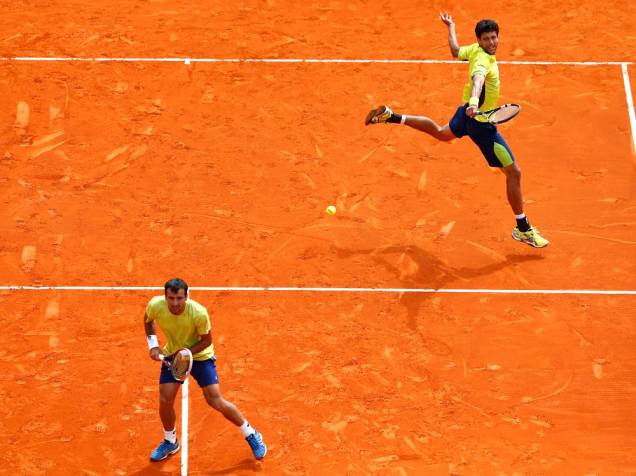 Marcelo Melo (à dir.) e Ivan Dodig venceram os dois duelos contra Bruno Soares e Alexander Peya em 2015 Marcelo Melo (à dir.) e Ivan Dodig venceram os dois duelos contra Bruno Soares e Alexander Peya em 2015