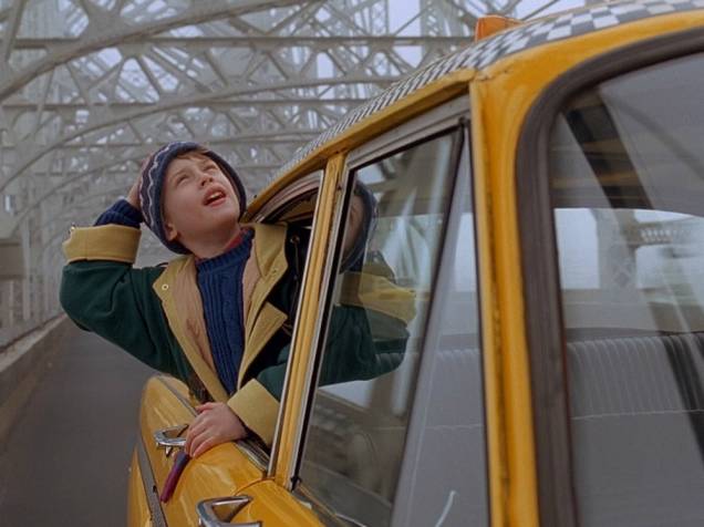 Macaulay Culkin em cena do filme Esqueceram de Mim 2 - Perdido em Nova York (1992) Macaulay Culkin em cena do filme Esqueceram de Mim 2 - Perdido em Nova York (1992)