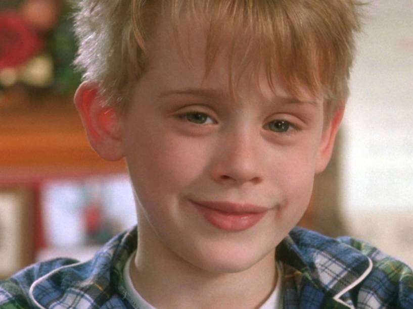 Macaulay Culkin em cena do filme Esqueceram de Mim (1990)