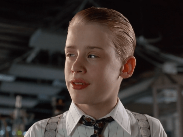 Macaulay Culkin protagonizou o filme Riquinho, de 1994, que foi baseado nas histórias em quadrinhos da Harvey Comics Macaulay Culkin protagonizou o filme Riquinho, de 1994, que foi baseado nas histórias em quadrinhos da Harvey Comics