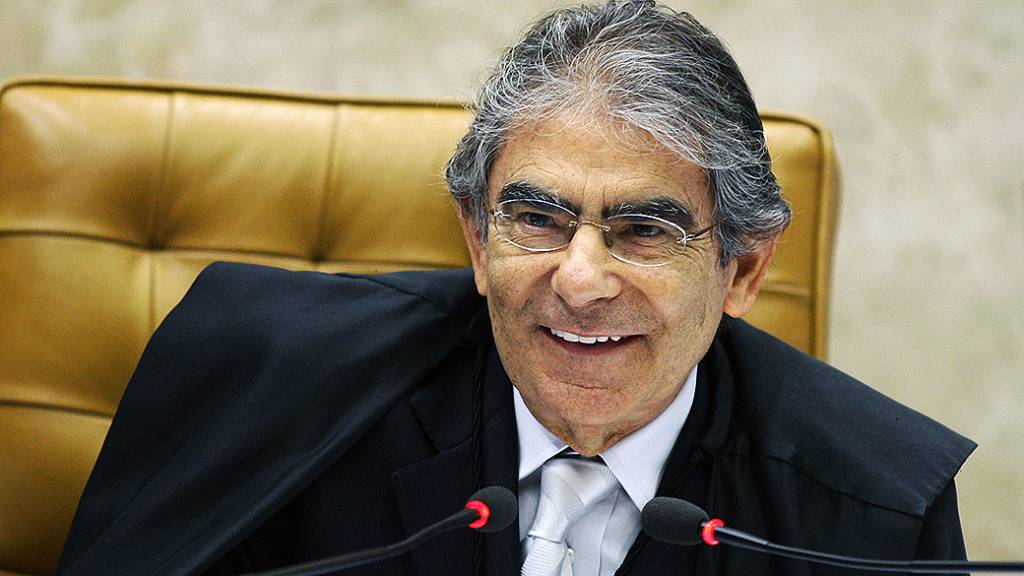 ‘O Brasil ganhou’, diz Ayres Britto sobre decisão do STF