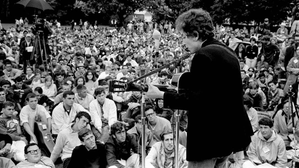 ‘Bob Dylan é puro rock and roll’, diz autor de biografia sobre o músico