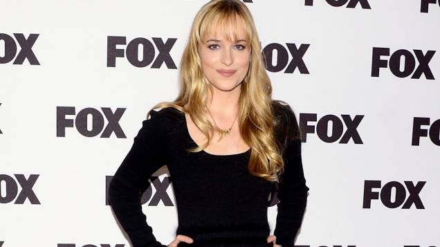 Atriz Dakota Johnson em um evento do canal FOX em 2012 Atriz Dakota Johnson em um evento do canal FOX em 2012