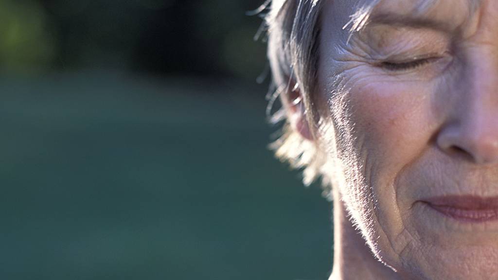 Estudo investiga impacto dos antidepressivos no agravamento da demência; entenda