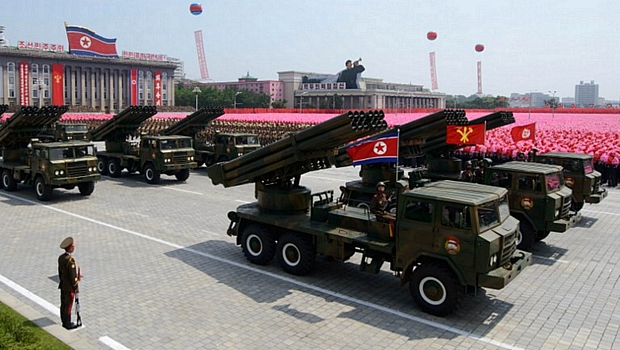 Coreia do Norte celebra aniversário de armistício com desfile militar em Pyongyang Coreia do Norte celebra aniversário de armistício com desfile militar em Pyongyang