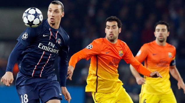 Ibrahimovic disputa a bola com Sérgio Busques no jogo entre PSG e Barcelona pela Liga dos Campeões Ibrahimovic disputa a bola com Sérgio Busques no jogo entre PSG e Barcelona pela Liga dos Campeões