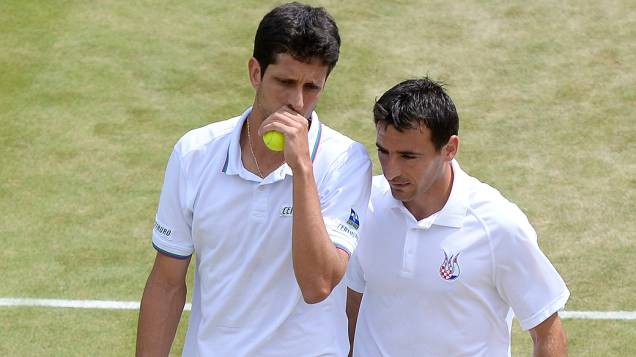 Marcelo Melo e o croata Ivan Dodig superam o indiano Leander Paes e o checo Radek Stepanek e chegam à final do torneio de Wimbledon Marcelo Melo e o croata Ivan Dodig superam o indiano Leander Paes e o checo Radek Stepanek e chegam à final do torneio de Wimbledon