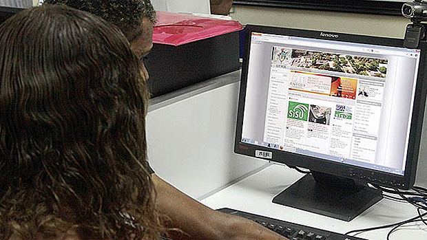 Mais de 50% de municípios com ensino superior precisam de aula a distância