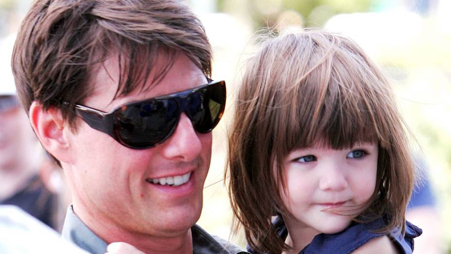 Tom Cruise e Suri Cruise visto nas ruas de Manhattan Tom Cruise e Suri Cruise visto nas ruas de Manhattan