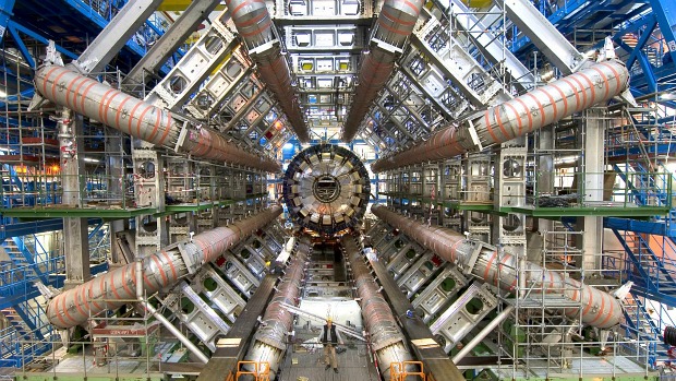 Acelerador de partículas do Cern retomará busca por ‘matéria escura’