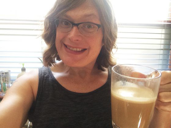 Diretora de ‘Matrix’ deseja força aos brasileiros no segundo turno