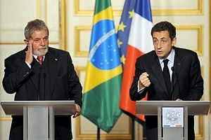 Sarkozy preso pelo dinheiro de Kadafi, ‘amigo e irmão’ de Lula