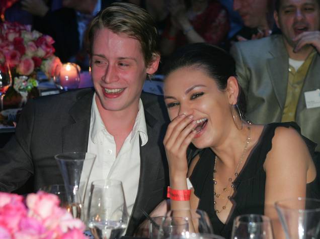 Macaulay Culkin e Mila Kunis,os dois namoraram entre 2002 e 2010 Macaulay Culkin e Mila Kunis,os dois namoraram entre 2002 e 2010