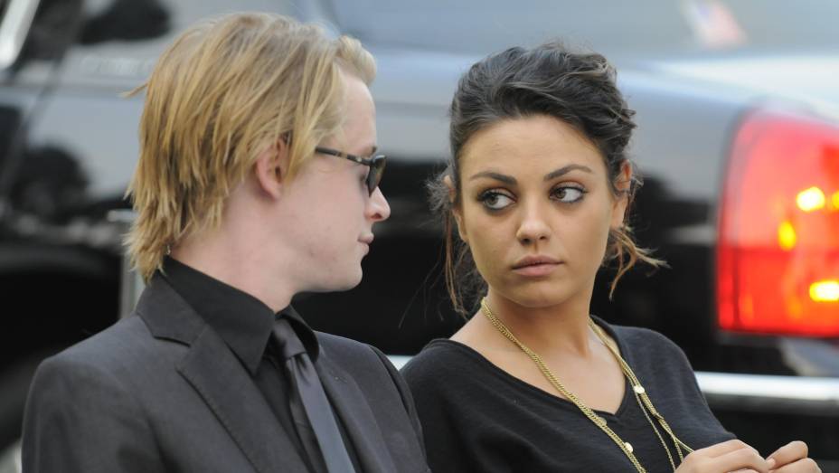 Macaulay Culkin e Mila Kunis passaram a infância juntos, engataram recentemente um namoro que agora chega ao fim