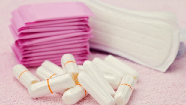 Por que as meninas estão menstruando mais cedo? Novo estudo investiga