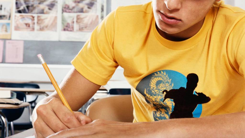 Reeleição de Prefeitos tem relação com resultados na Prova Brasil?