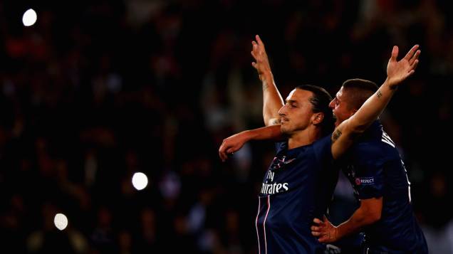 Ibrahimovic comemora gol sobre o Dinamo de Kiev na estreia do PSG na Liga dos Campeões da UEFA Ibrahimovic comemora gol sobre o Dinamo de Kiev na estreia do PSG na Liga dos Campeões da UEFA