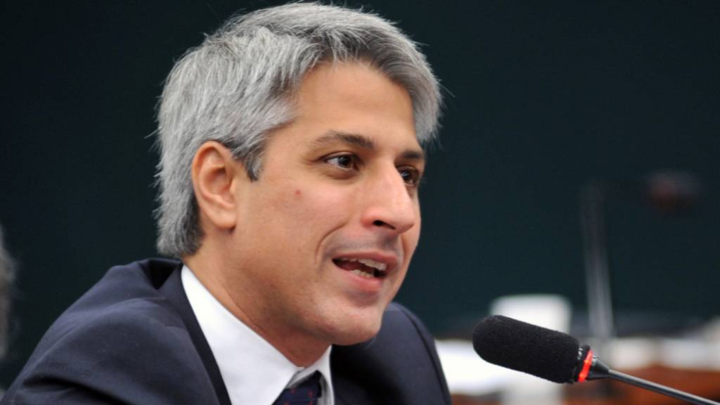 Agora no setor privado, a nova empreitada de Alessandro Molon