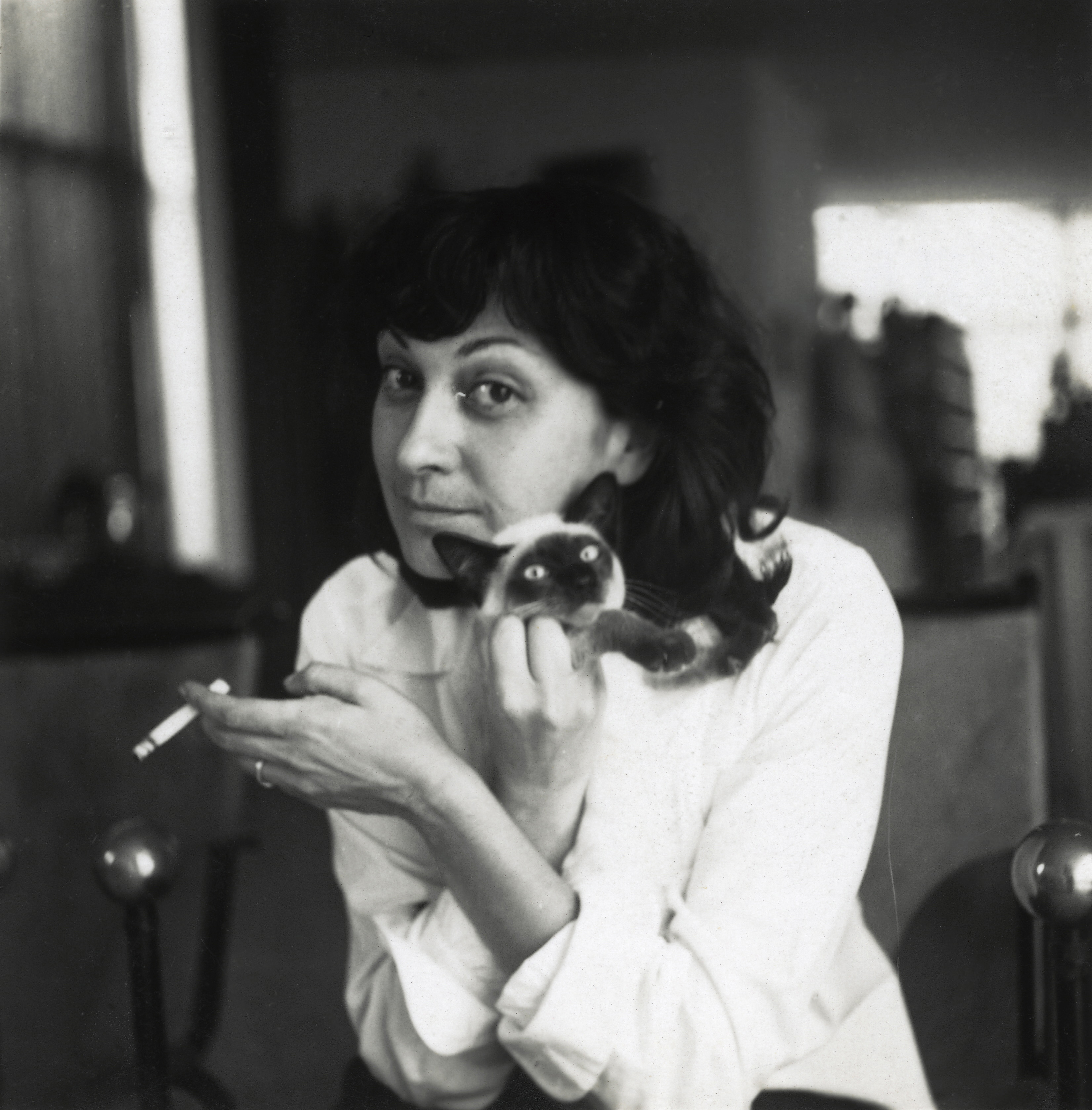 A arquiteta Lina Bo Bardi, criadora do Masp, Sesc Pompeia e Oficina