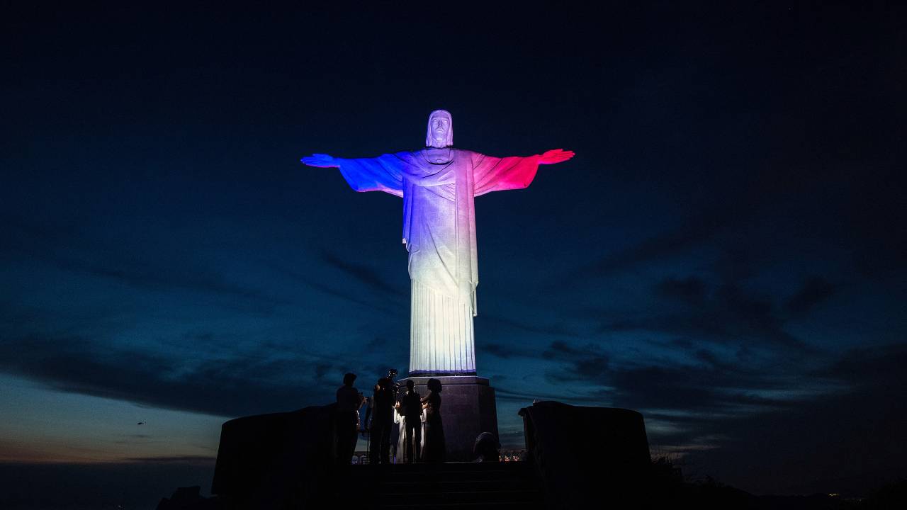 Homenagens à França ao redor do mundo