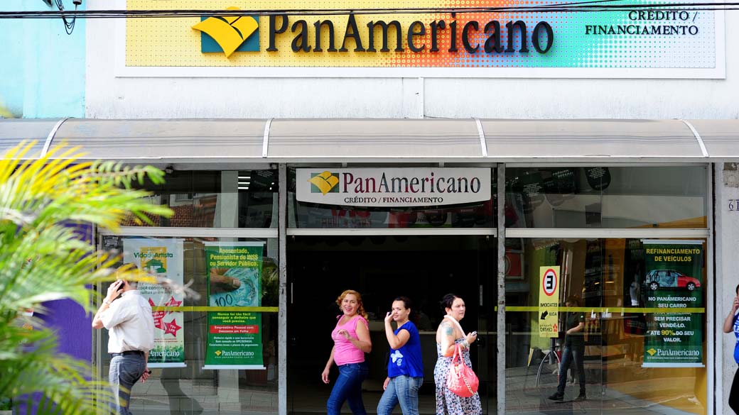 Documentos internos do BC anexados aos processos que apuram as fraudes de 4,3 bilhões de reais no banco mostram que os técnicos da instituição começaram a desconfiar do Panamericano em maio