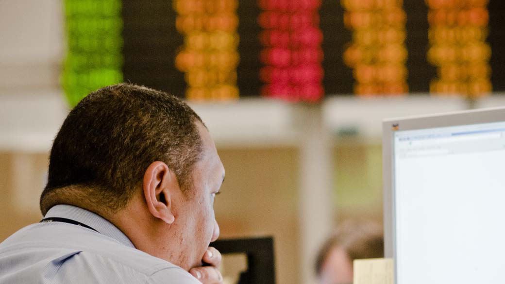 Ibovespa cai no primeiro pregão pós-eleições