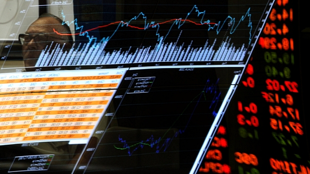 O Ibovespa abriu o pregão com queda de pouco mais de 1% e ampliou as perdas