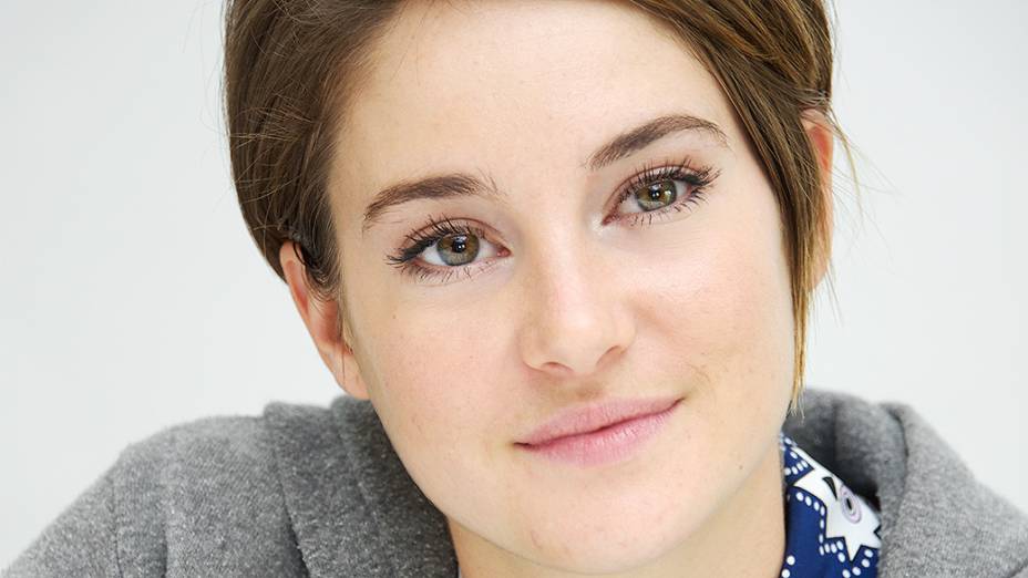 Shailene Woodley durante coletiva de imprensa do filme A Culpa é das Estrelas em Beverly Hills, Califórnia