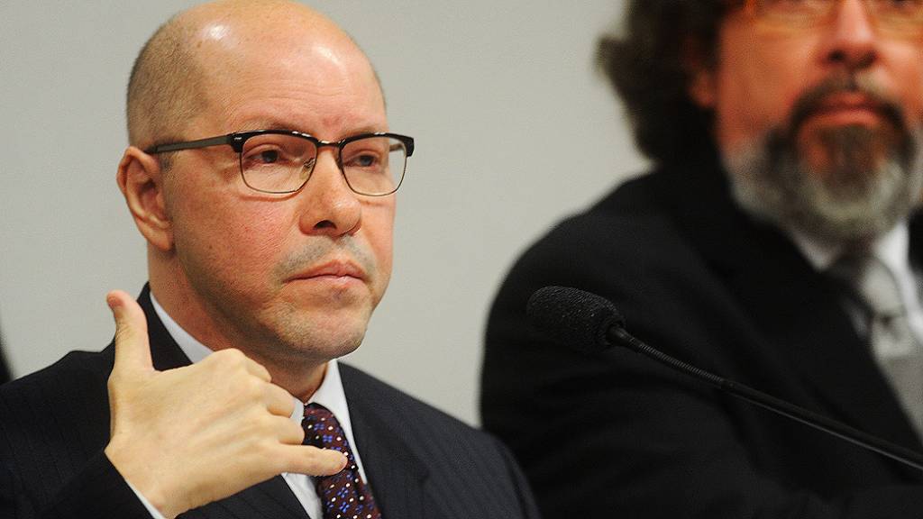 Demóstenes protocola pedido para retomar mandato no Senado