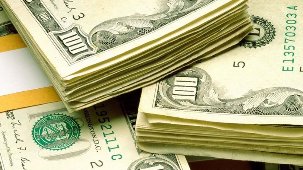 Nos dois primeiros meses do ano, a Argentina perdeu quase US$ 3 bilhões de suas reservas e a moeda local se desvalorizou em 23%