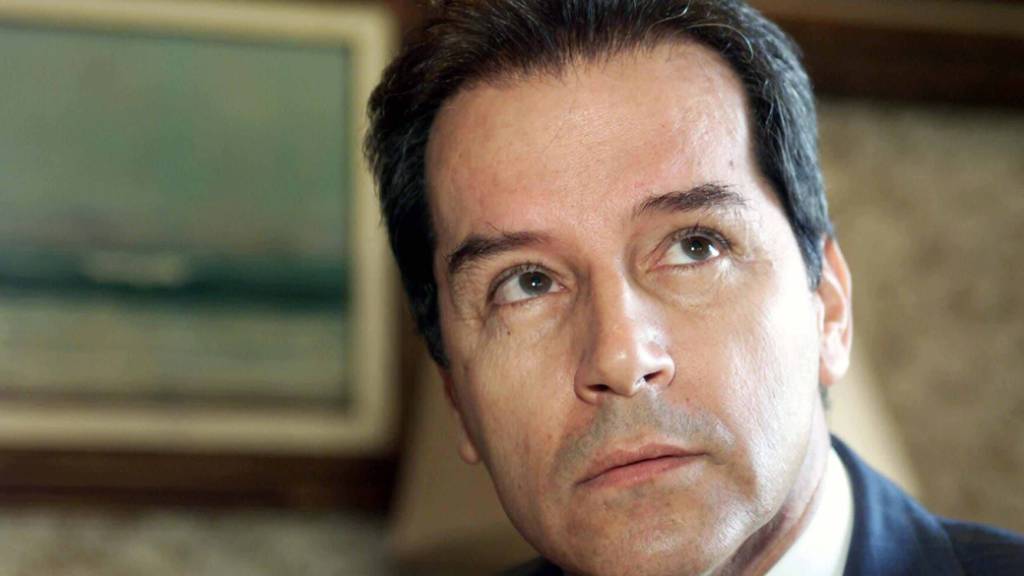 Polícia encontra pen drives em cela de Luiz Estevão e José Dirceu