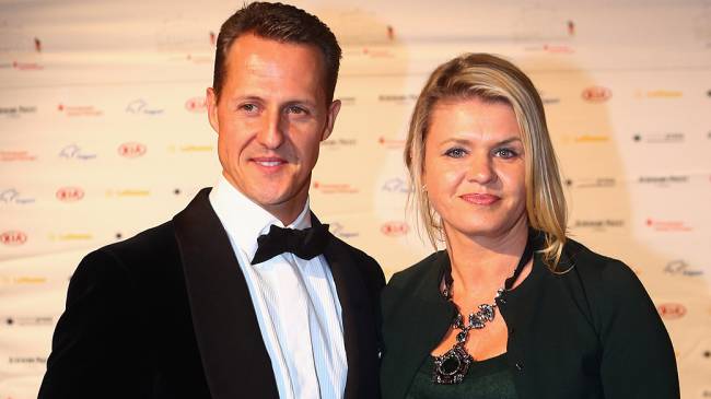 esporte-michael-schumacher-20121110-28-original.jpeg Michael Schumacher ao lado de sua esposa Corinna Betsch
