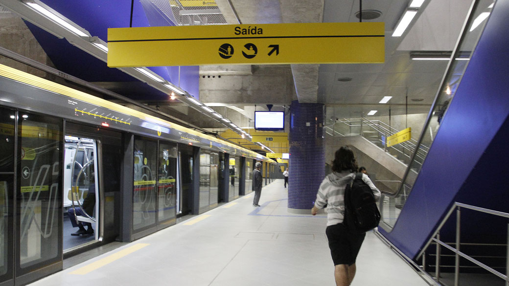 Linha 4 - Amarela opera com lotação acima da capacidade