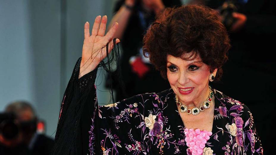 A atriz italiana Gina Lollobrigida também procurou o cirurgião para ganhar o que ficou conhecido como "nariz Pitanguy".