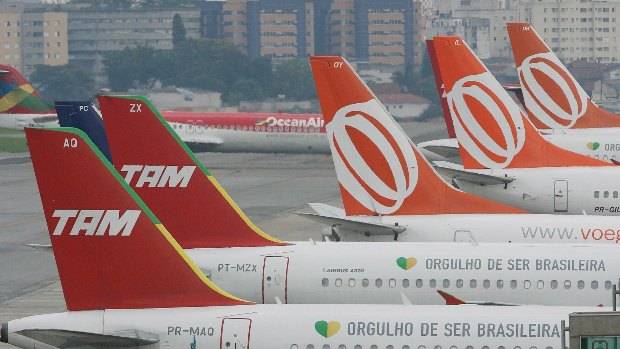 O debate que volta à tona com a cobrança por bagagem de mão