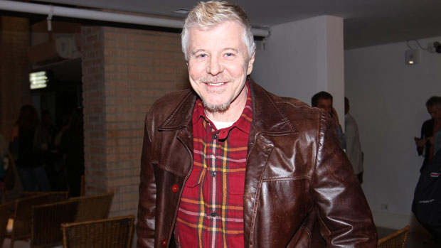 Miguel Falabella lança os episódios inéditos de 'Sai de Baixo'