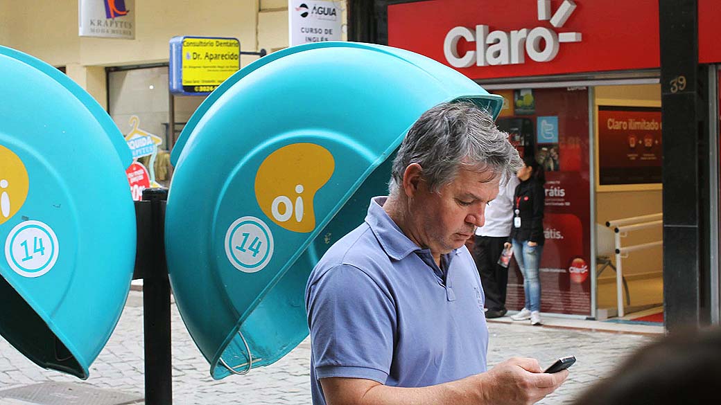 Anatel libera venda de chips para operadoras da Oi, TIM e Claro
