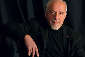 O escritor e tuiteiro Paulo Coelho