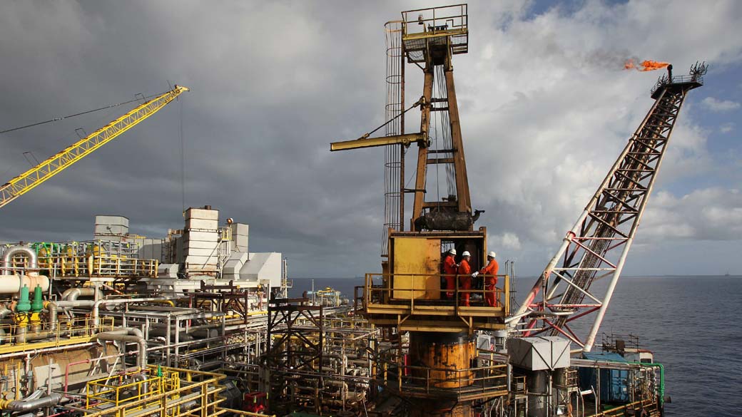 "Diante da dimensão gigante do pré-sal e do plano de investimento, há a falsa impressão de que a Petrobras tem recursos excedentes para alavancar as indústrias de petróleo locais", afirma Ghirardi