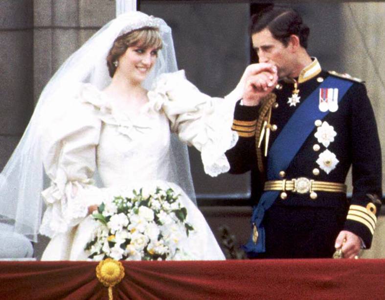 Charles e Diana no Palácio de Buckingham em Londres, 29 de julho de 1981