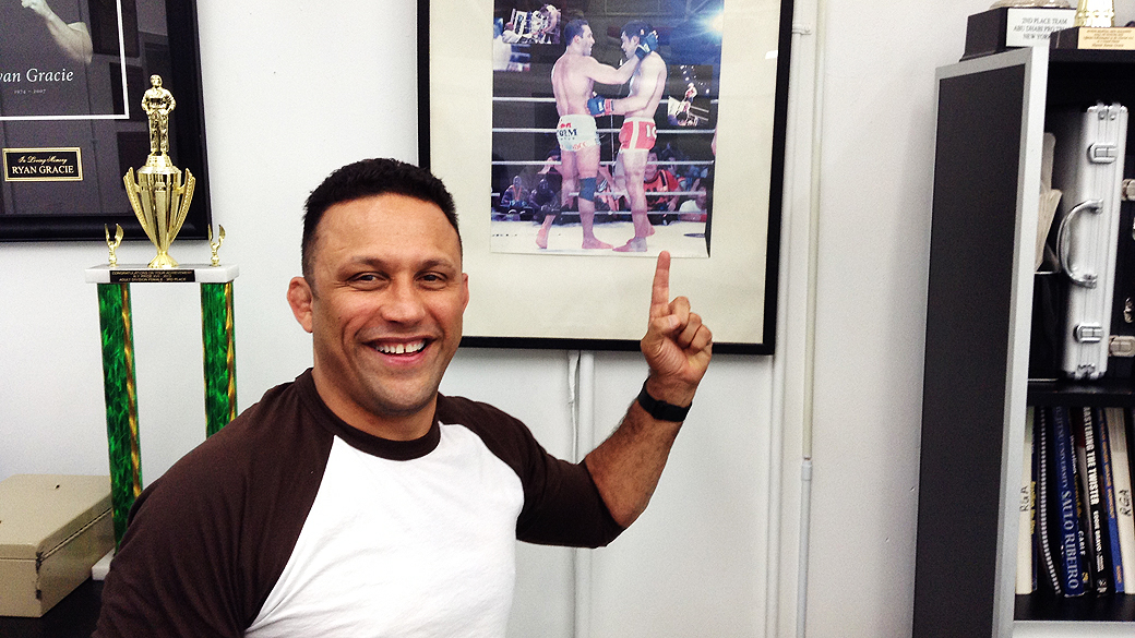 Renzo Gracie no escritório da academia no centro de Nova York