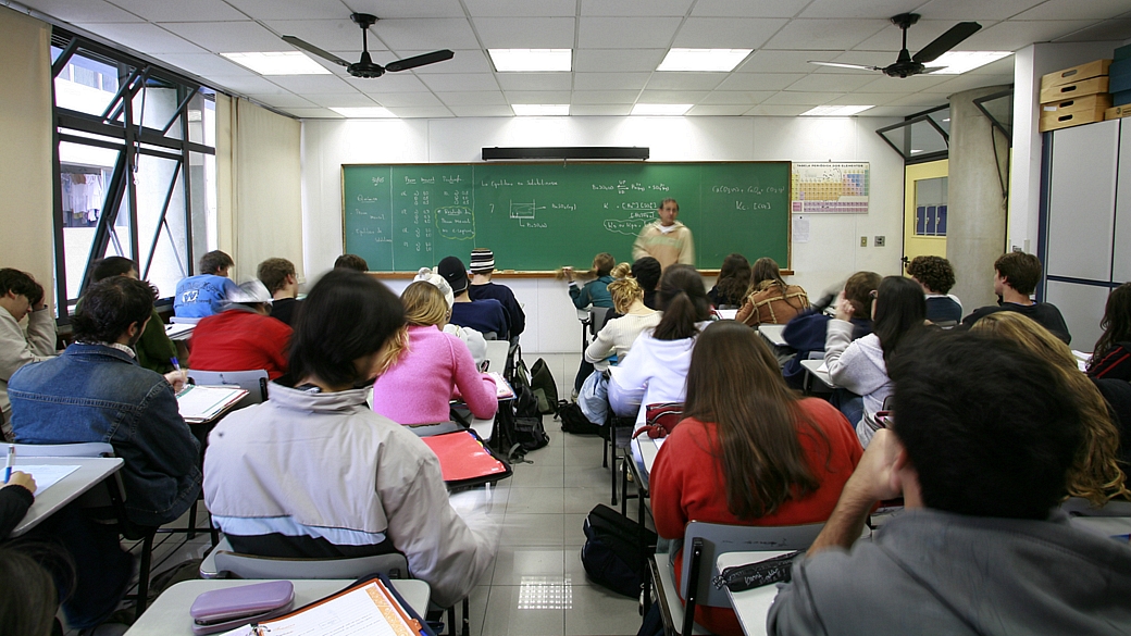 Sala de aula do Ensino Médio do Escola Móbile, em Moema