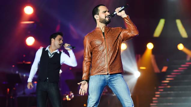 Zezé Di Camargo e Luciano durante lancamento de seu cd no Citibank Hall, em São Paulo Zezé Di Camargo e Luciano durante lancamento de seu cd no Citibank Hall, em São Paulo